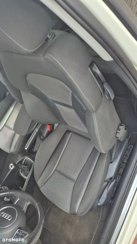 Audi A1 3-drzwiowe 1.6 TDI S line edition - 32