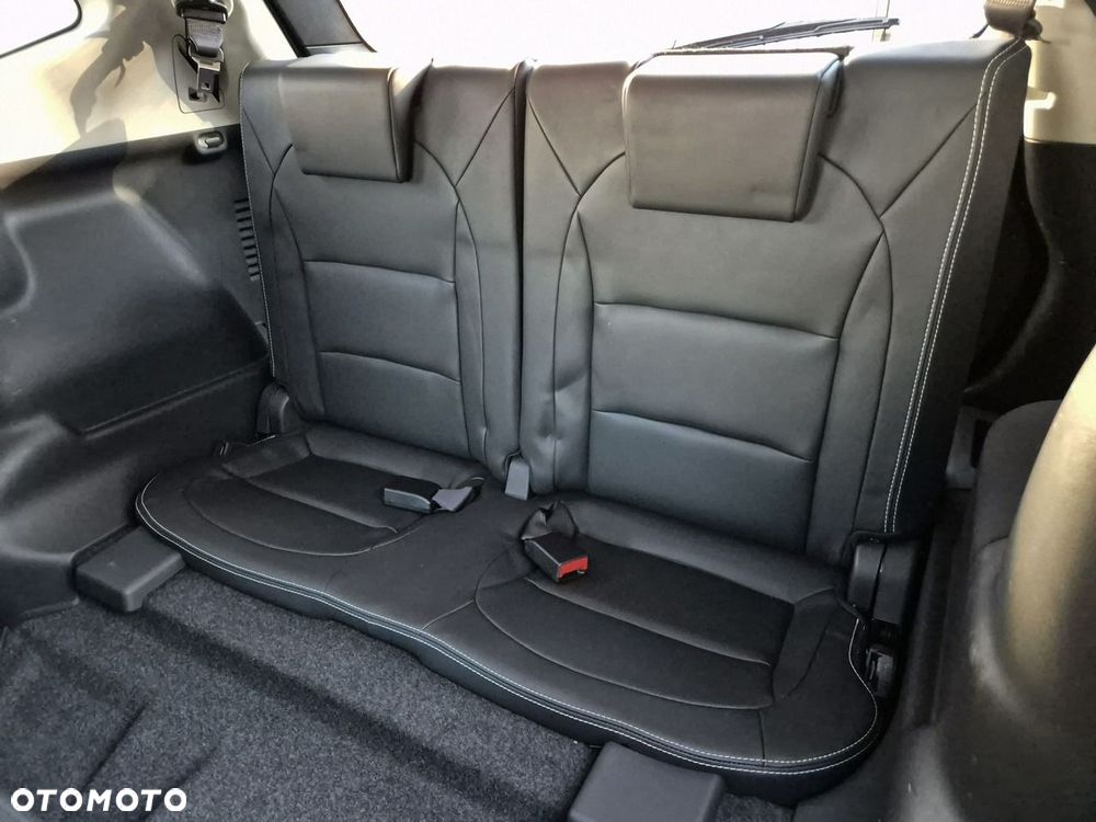 Nissan Qashqai+2 - 23