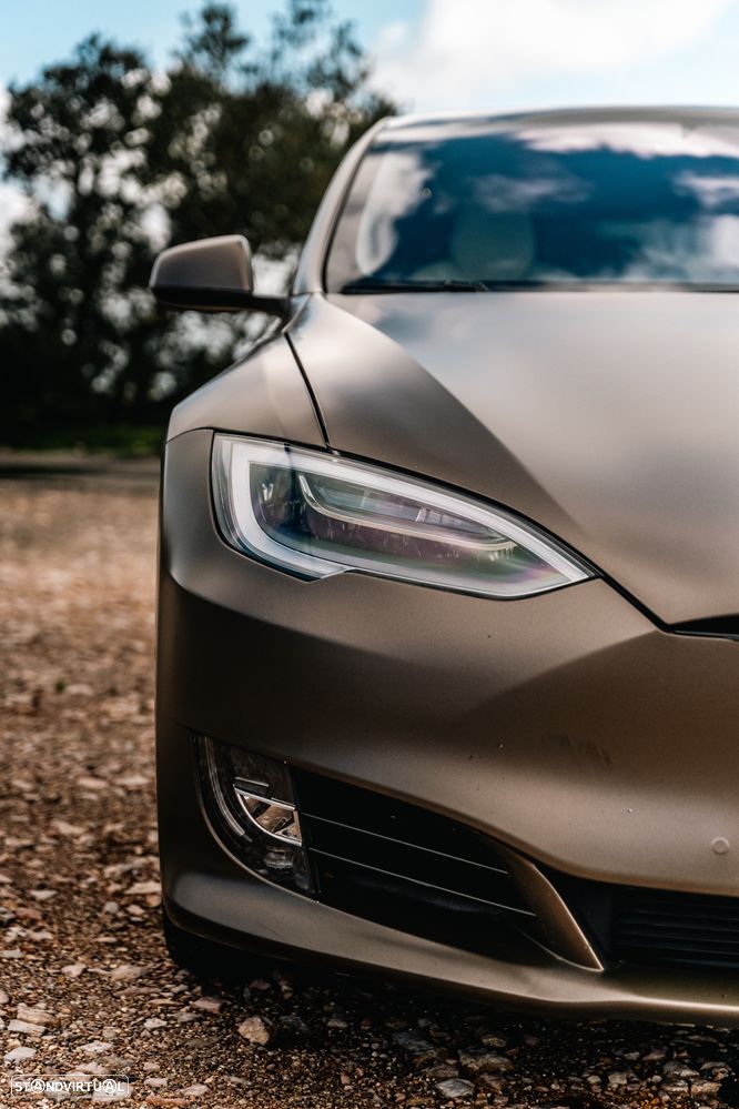 Tesla Model S Long Range - 8