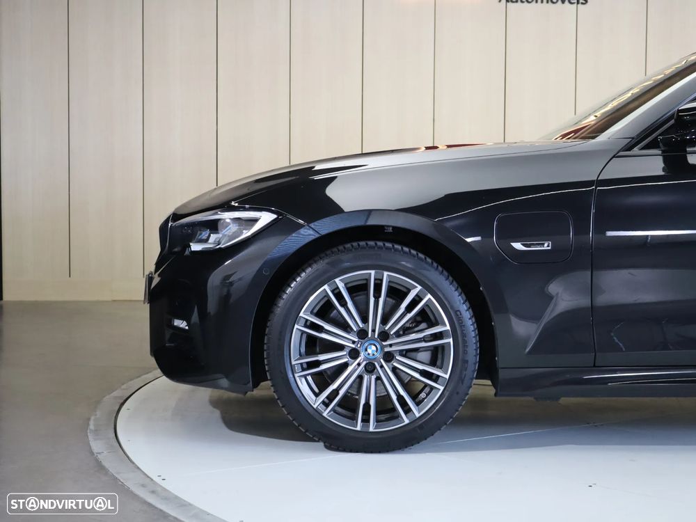 BMW 320 e Pack M Auto - 10