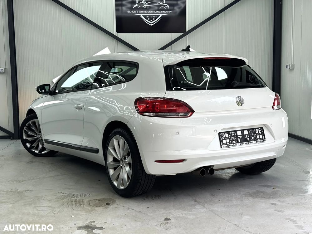 Volkswagen Scirocco 2.0 TDI DSG Life - 8