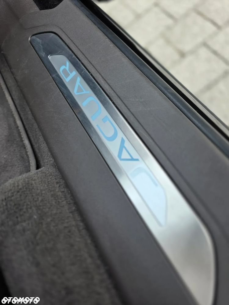 Jaguar F-Pace 2.0 i4D AWD Prestige - 36