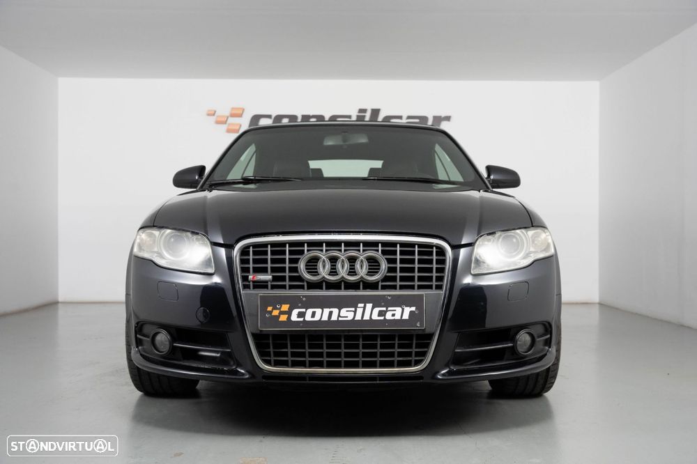 Audi A4 Cabrio 2.0 TDI S-line - 4
