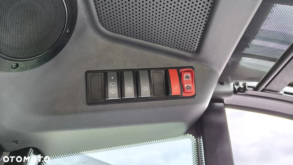 Claas SCORPION 732 VP Stage V - 18