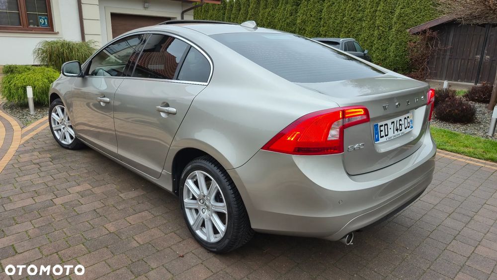 Volvo S60 D3 Geartronic Summum - 16
