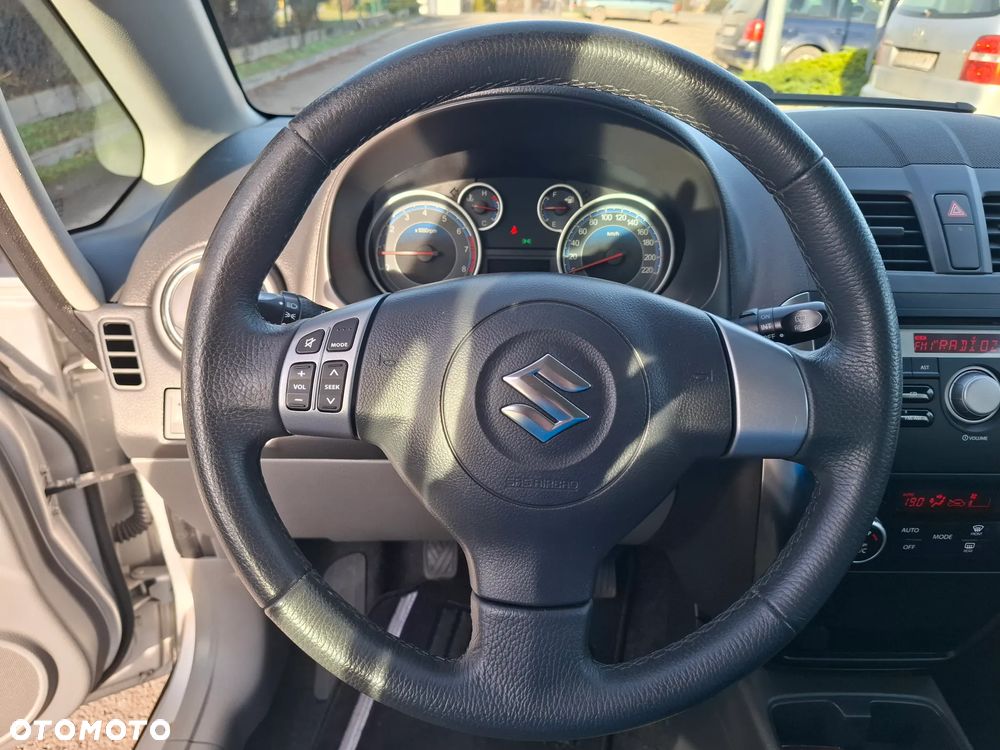 Suzuki SX4 1.6 VVT 4x2 City - 18