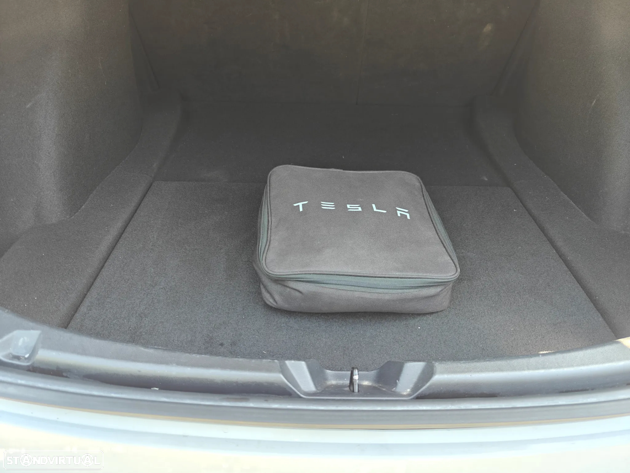 Tesla Model 3 Long-Range Dual Motor AWD - 16