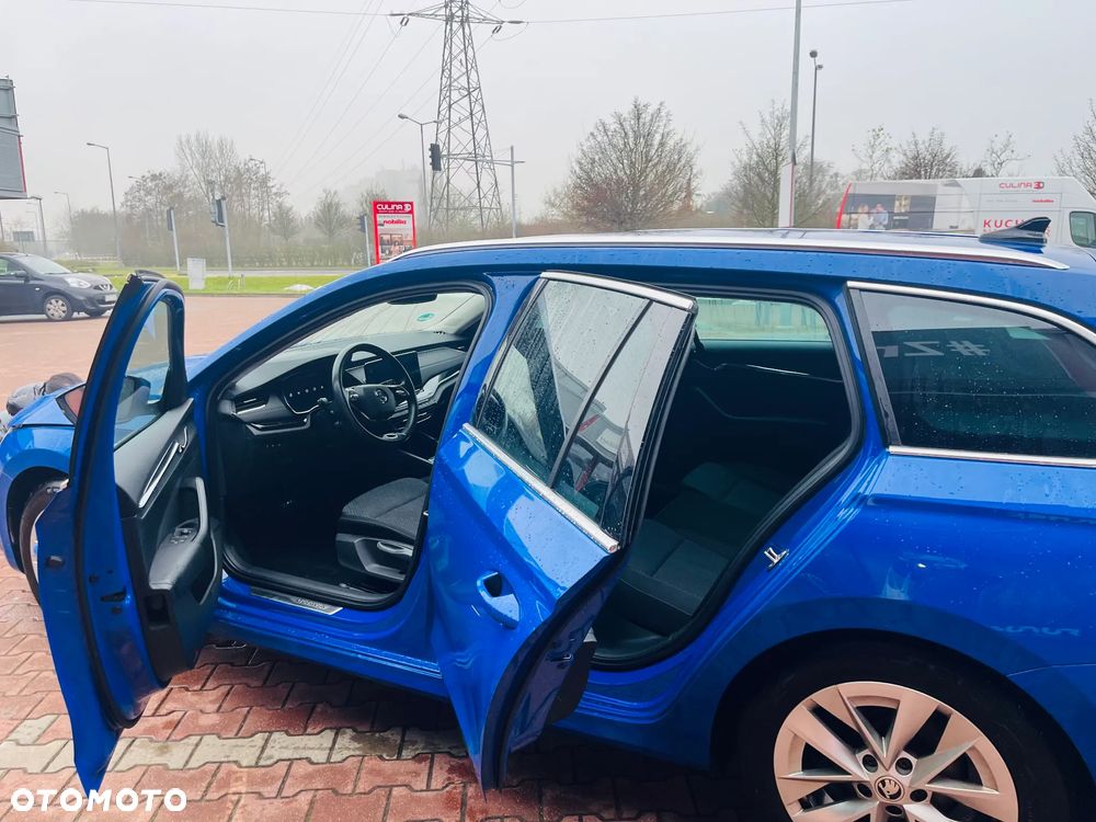 Skoda Octavia 2.0 TDI Edition DSG - 6