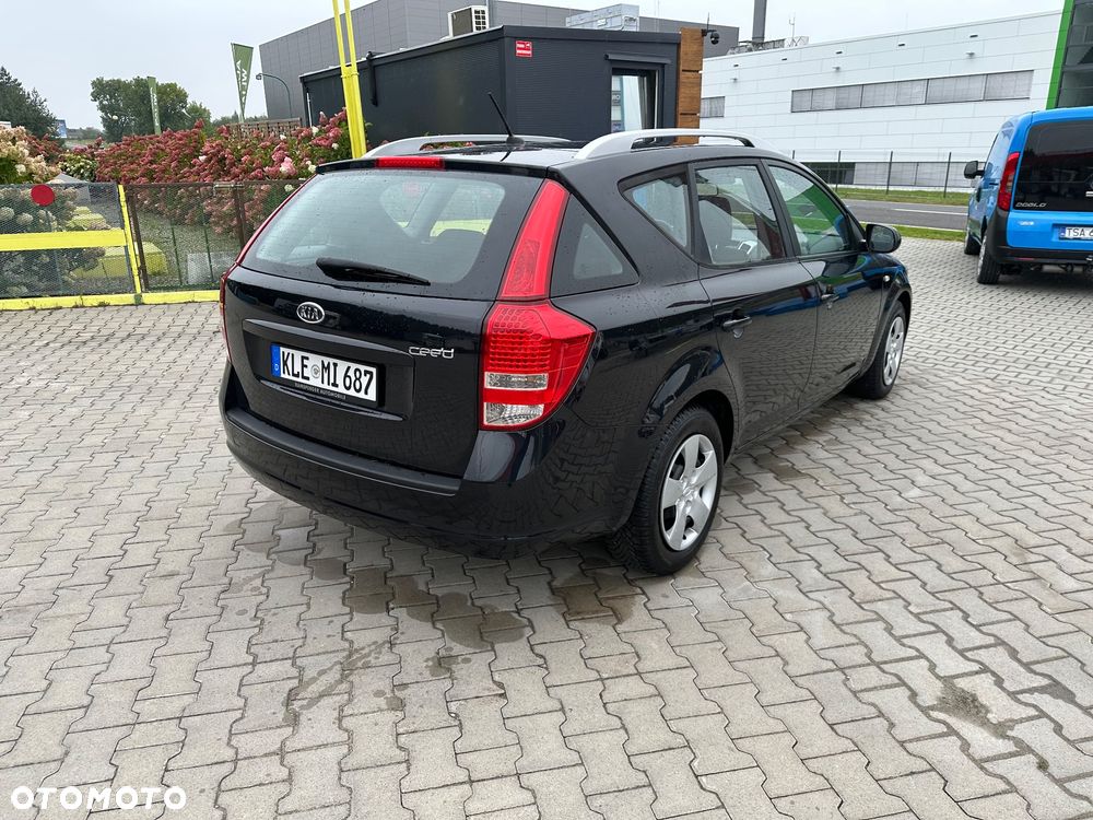 Kia Ceed 1.4 L - 18