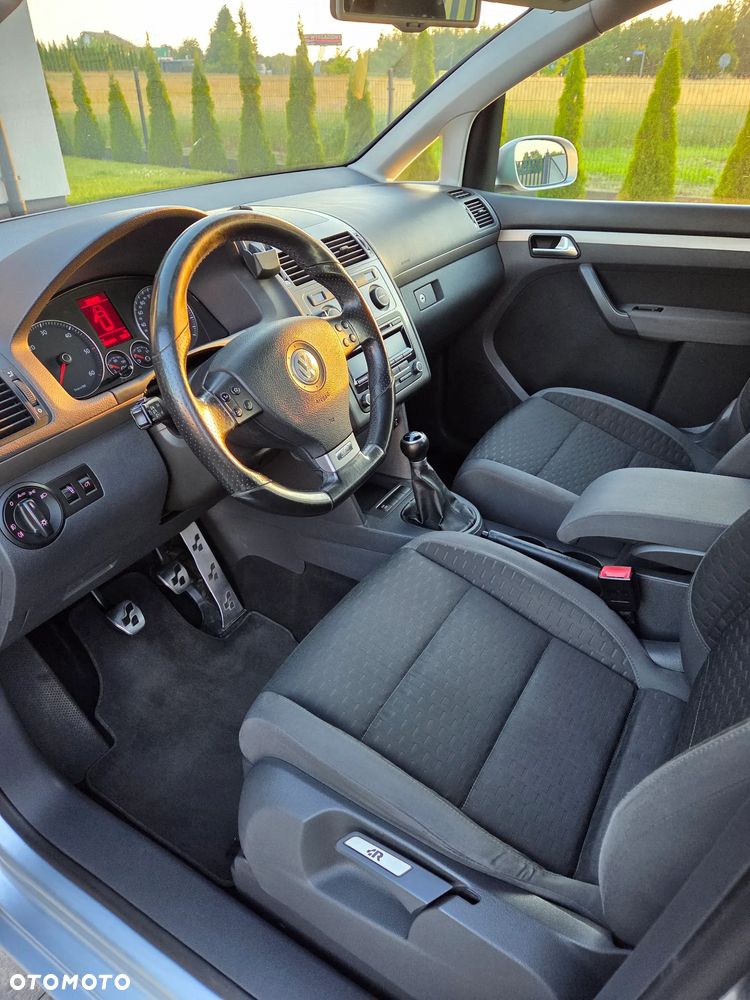 Volkswagen Touran 2.0 TDI Q-Line - 6