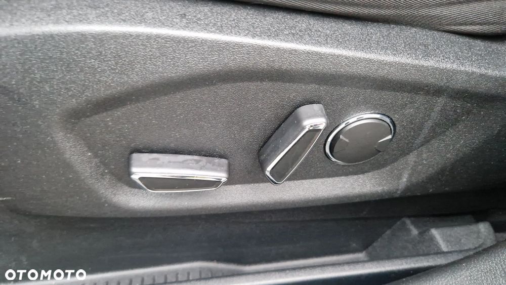 Ford S-Max 2.0 TDCi Titanium PowerShift - 25