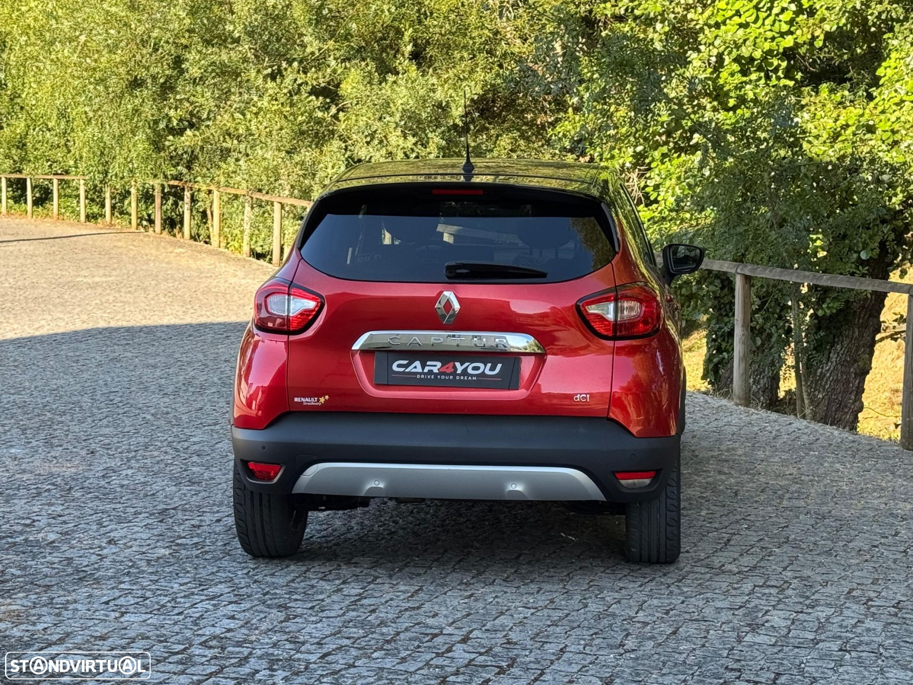 Renault Captur 1.5 dCi Helly Hansen - 5