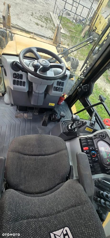 Caterpillar 428F2 - 9