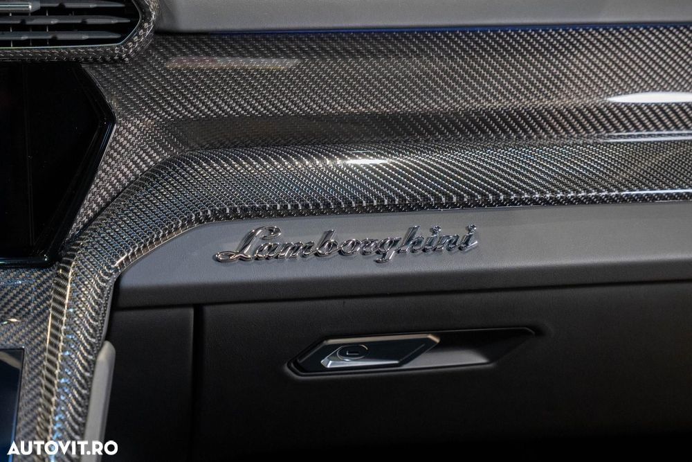 Lamborghini URUS - 33