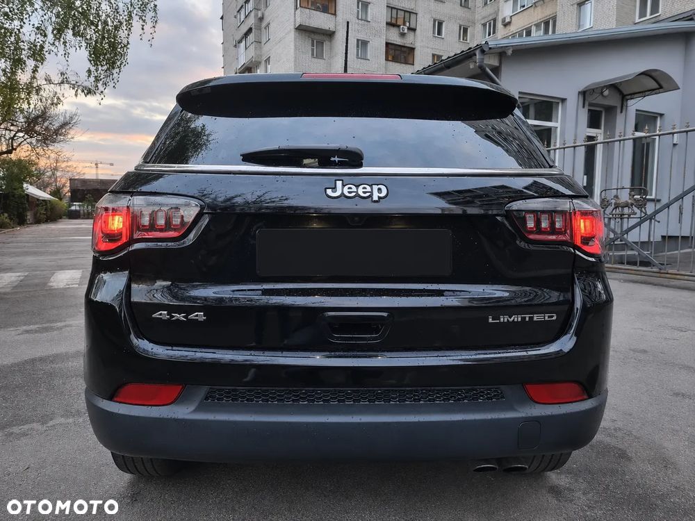 Jeep Compass - 4