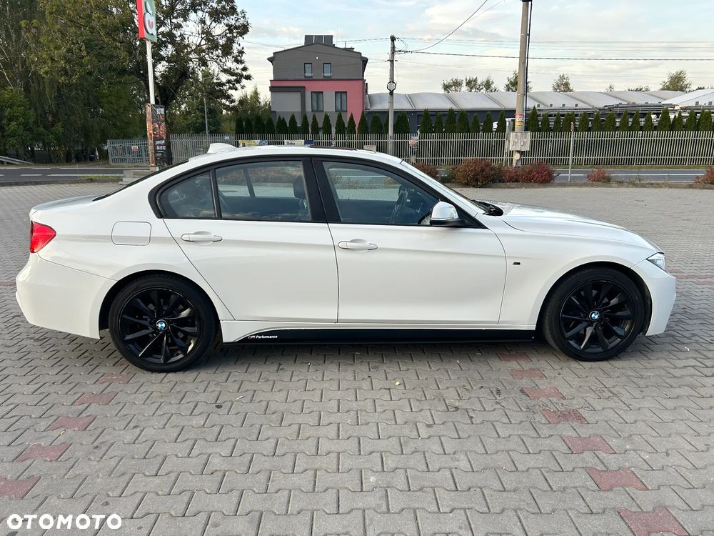 BMW Seria 3 328i xDrive - 5