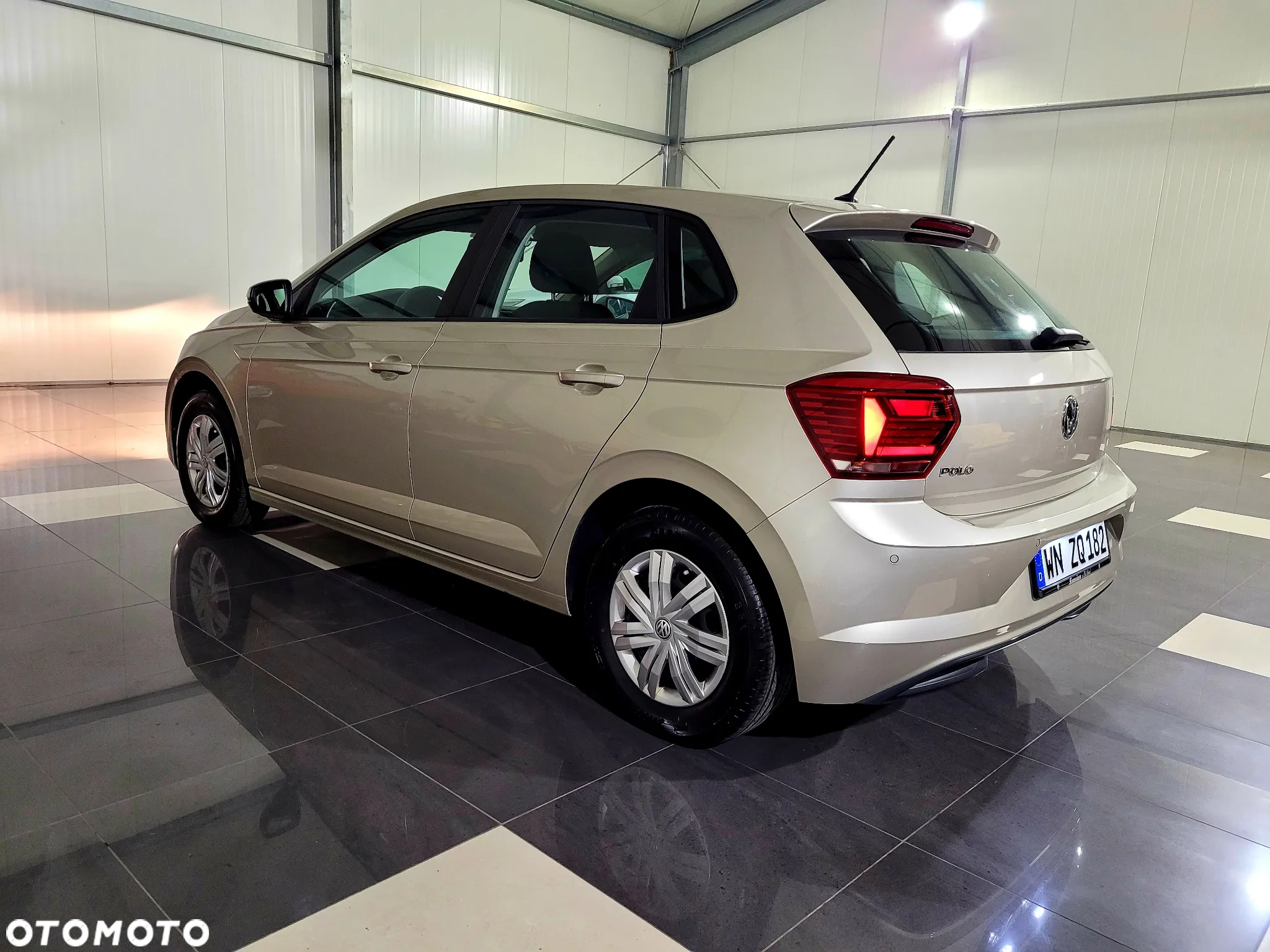 Volkswagen Polo 1.0 Comfortline - 26