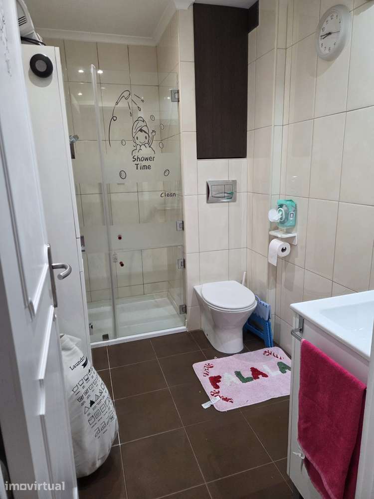 Apartamento T3 com 98,5 m² de área útil, totalmente remodelado de raiz - Grande imagem: 3/11