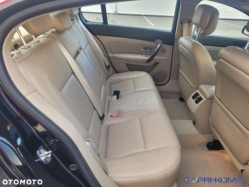 Renault Latitude - 12