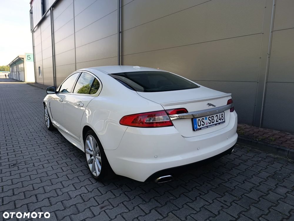 Jaguar XF 3.0 V6 S Pace - 27
