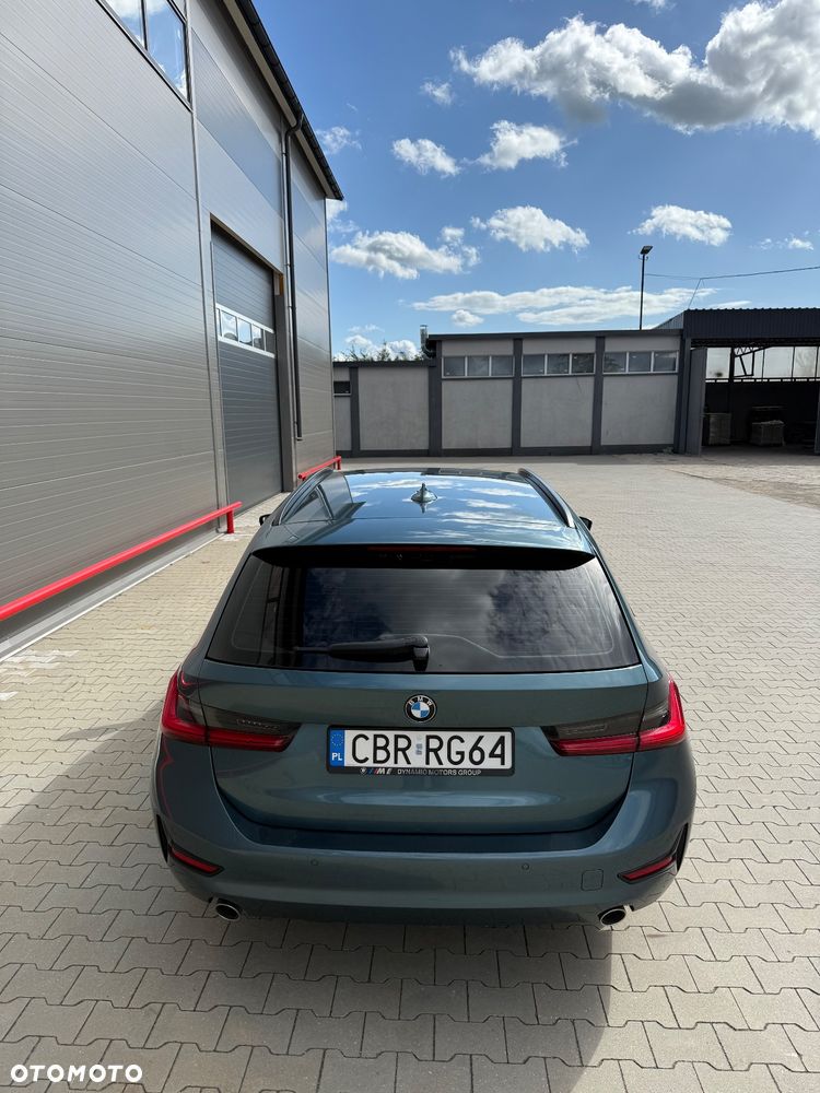 BMW Seria 3 318d - 5