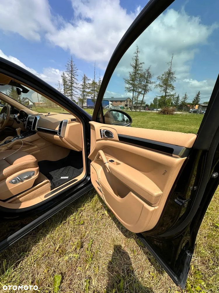 Porsche Cayenne S - 14