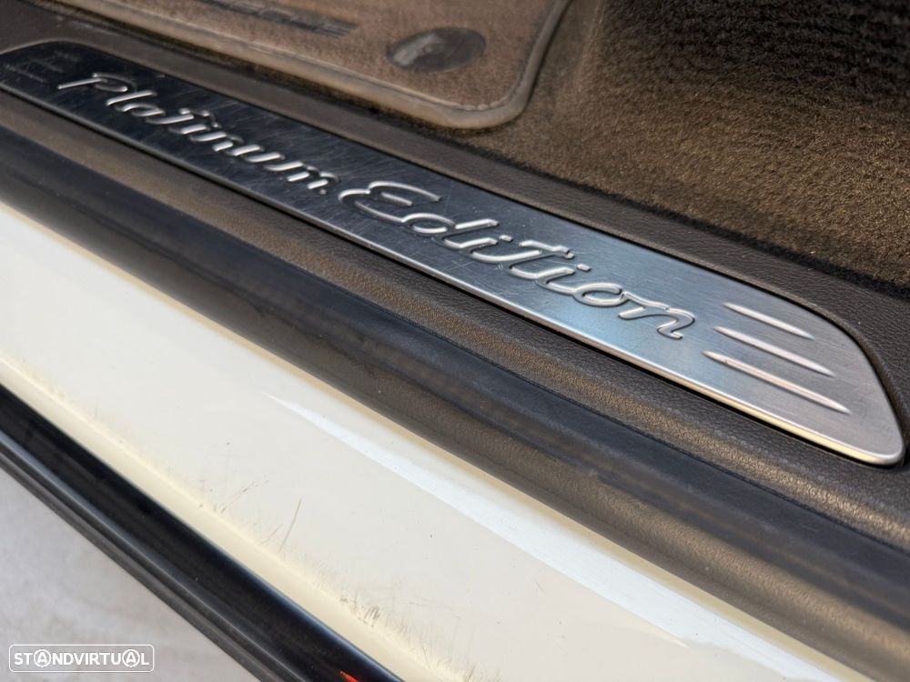 Porsche Cayenne Platinum Edition - 30