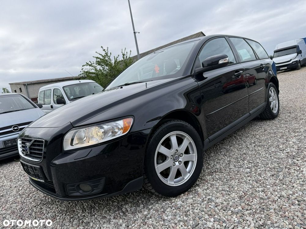 Volvo V50 - 1