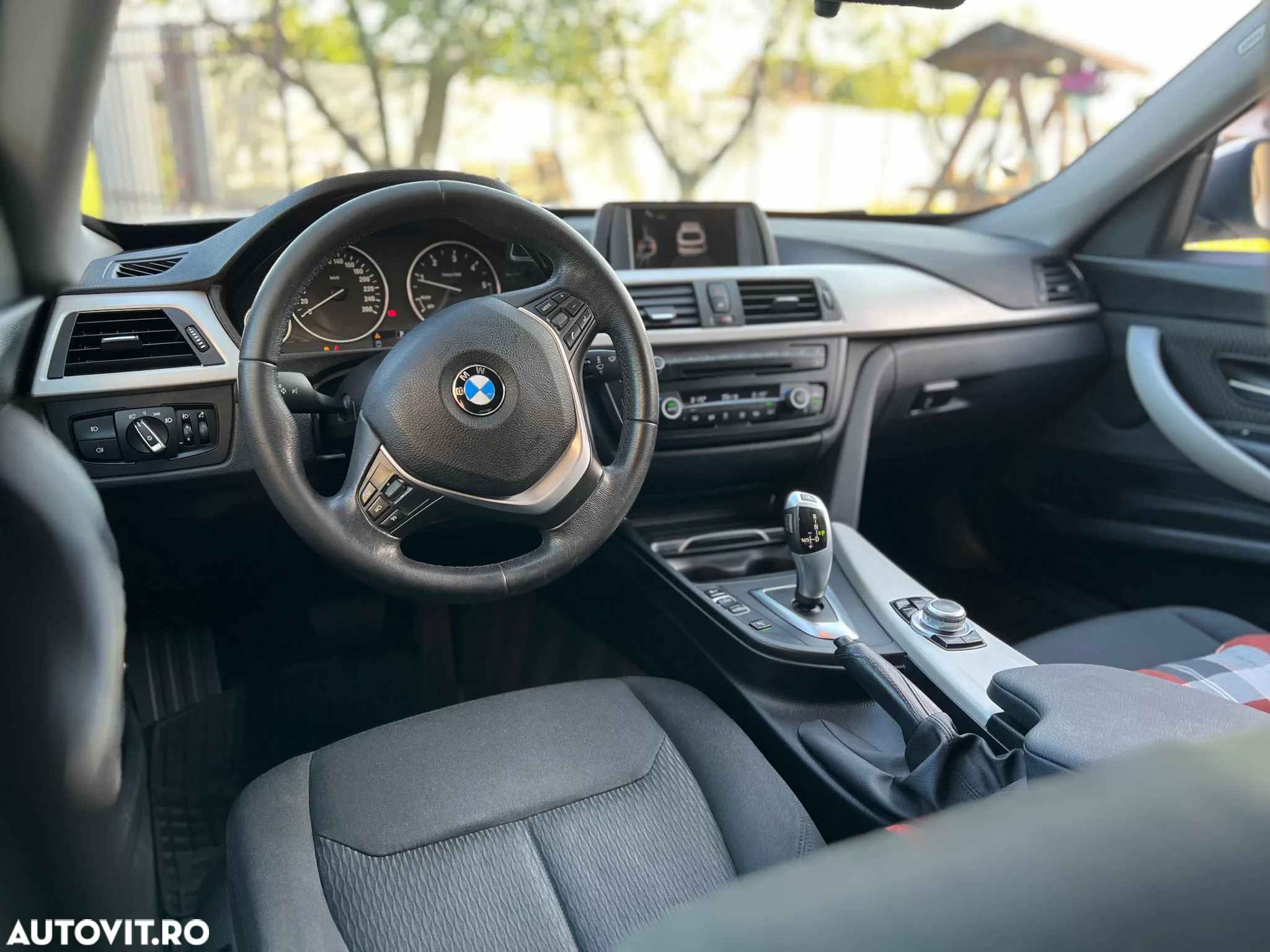 BMW Seria 3 320d GT Aut. - 9