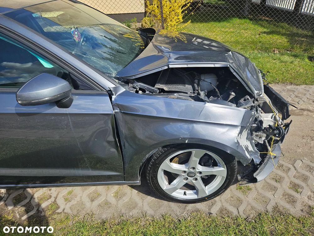 Audi A3 Sportback 35 TFSI S tronic - 4