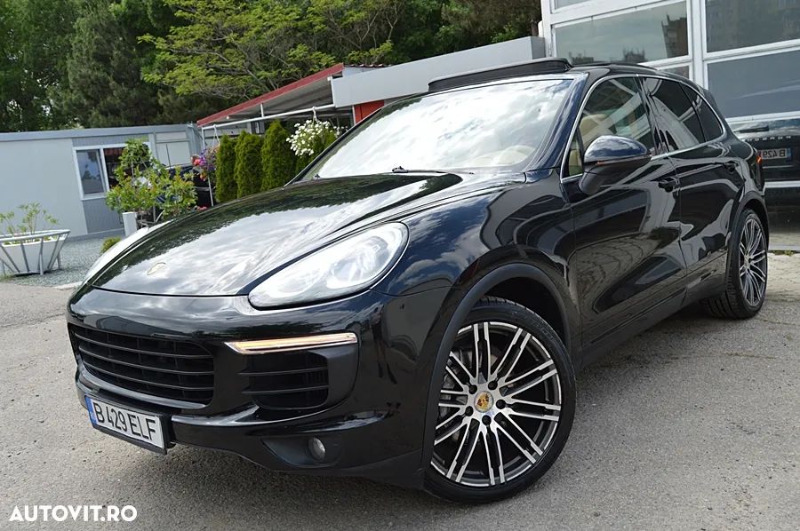 Porsche Cayenne 3.0 L - 1