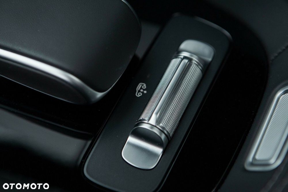 Mercedes-Benz GLE - 32