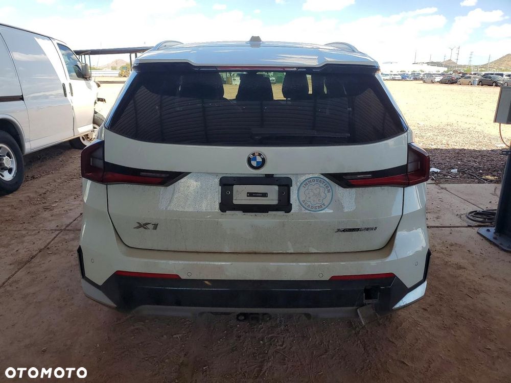 BMW X1 xDrive25i GPF Sport Line - 6
