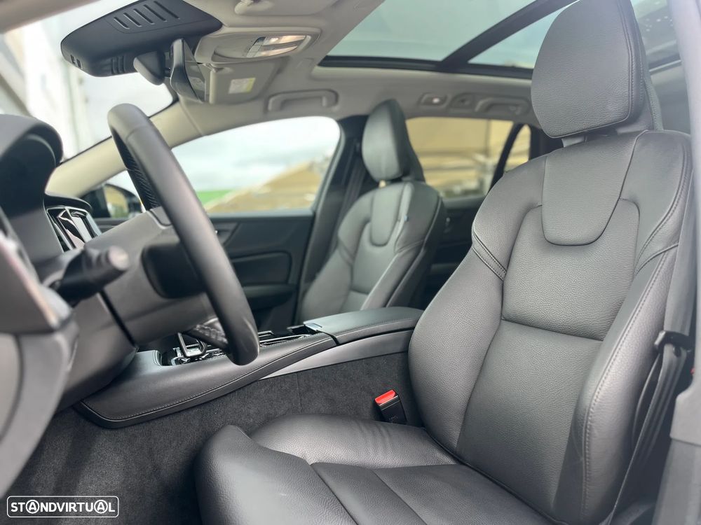 Volvo V60 2.0 T6 AWD TE Plus Dark - 16