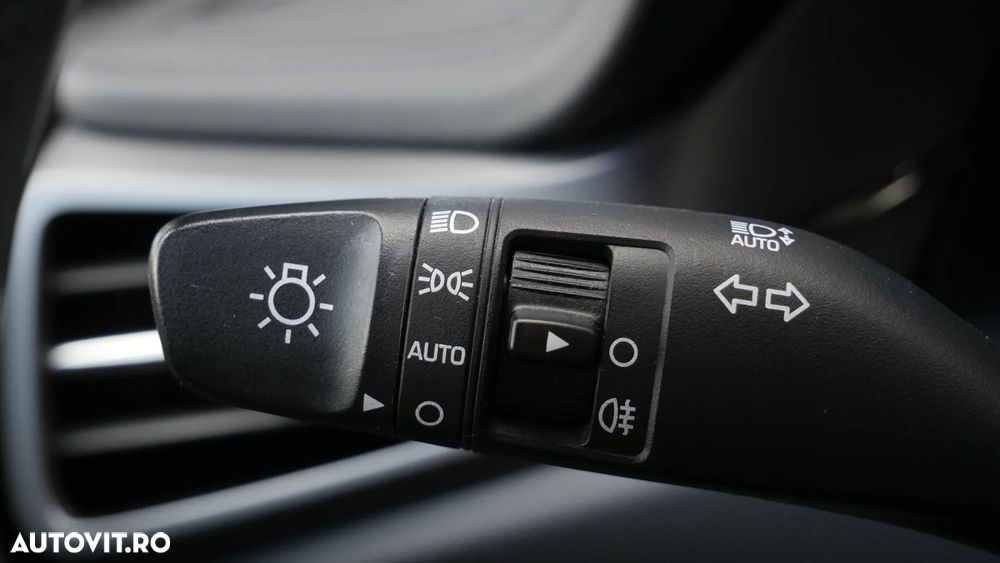 Hyundai IONIQ 1.6 GDI Premium - 26