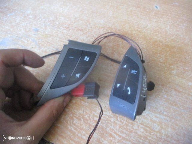 Interruptor 1012839A FIAT BRAVO 2 FASE 1 2009 1.6JTD 105CV 5P VERMELHO Botões Multifunções No Volante - 4