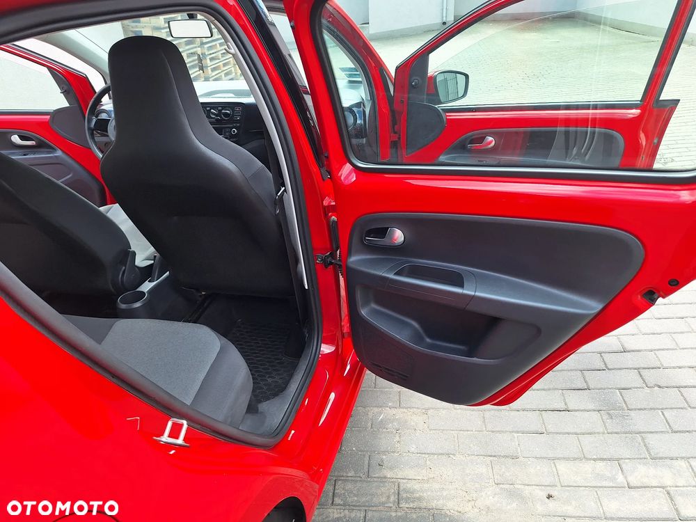 Volkswagen up! 1.0 move - 19