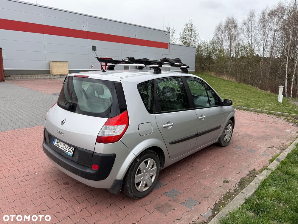 Renault Scenic 1.6 16V Confort Expression - 3