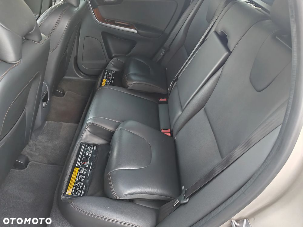 Volvo XC 60 D4 AWD Summum - 12