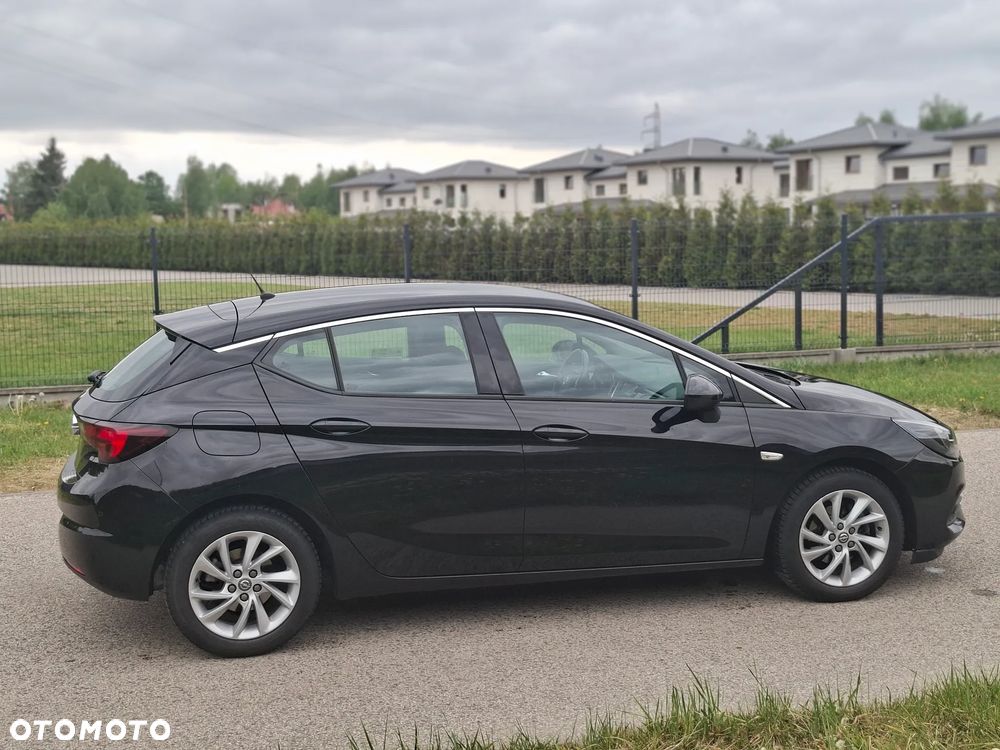Opel Astra 1.2 T Elegance S&S - 11