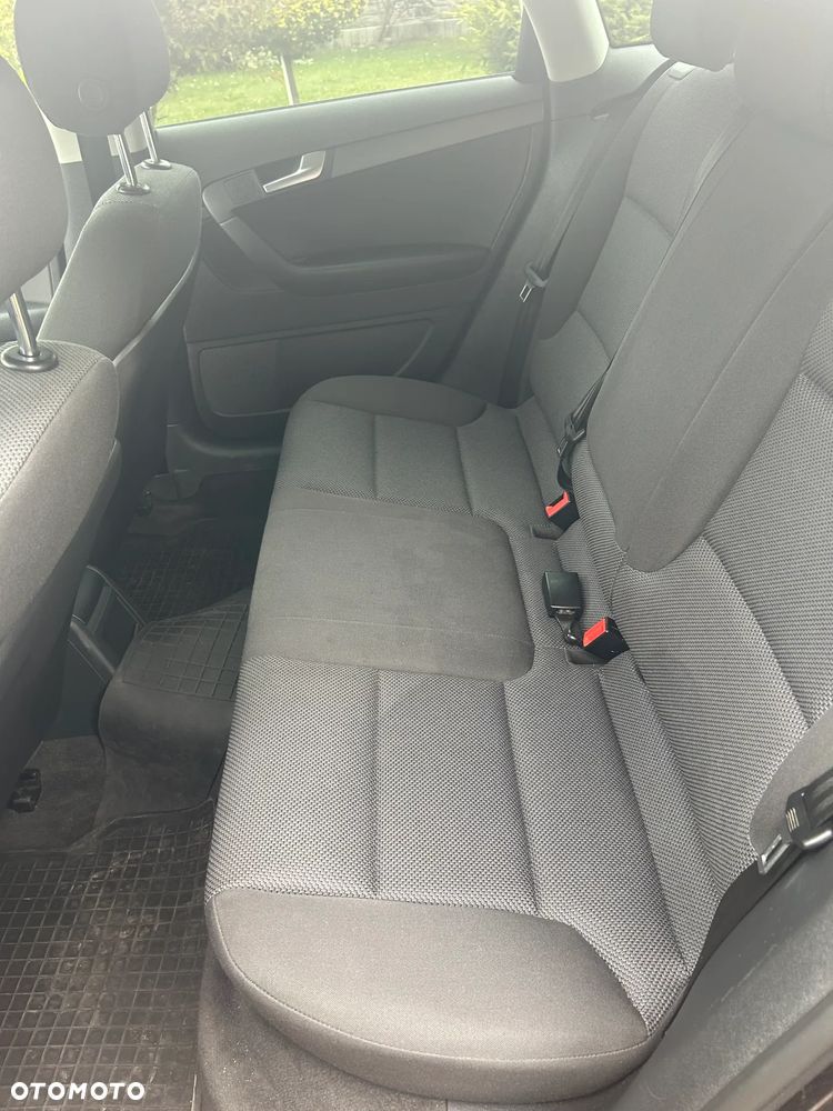 Audi A3 Sportback 2.0 TDI DPF Ambiente - 8