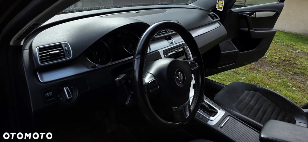 Volkswagen Passat 2.0 TDI Comfortline Optimum DSG - 21