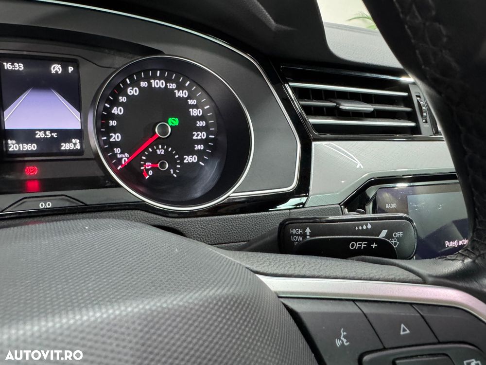 VOLKSWAGEN Passat 2021 — imagine 13
