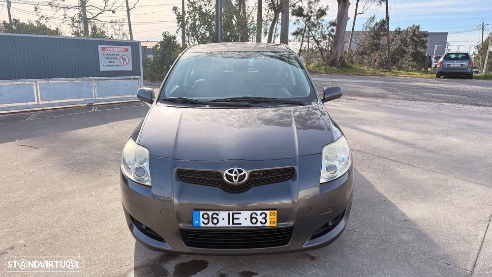 Toyota Auris 1.4 VVT-i AC+VSC - 2