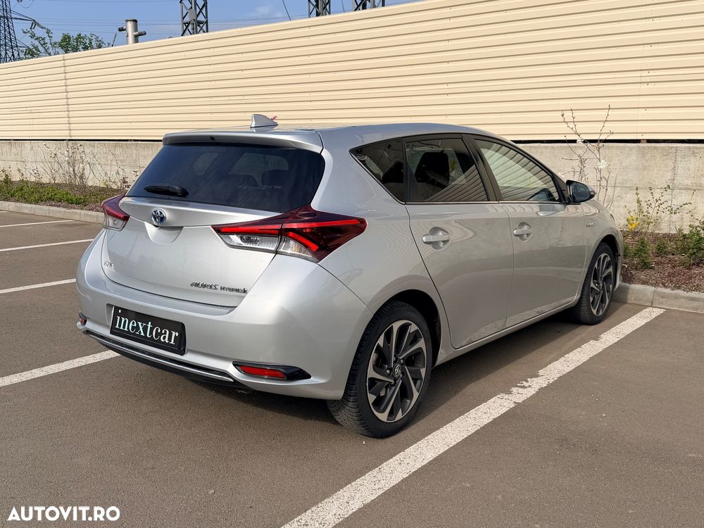 Toyota Auris 1.8 L VVT-i Luna - 5