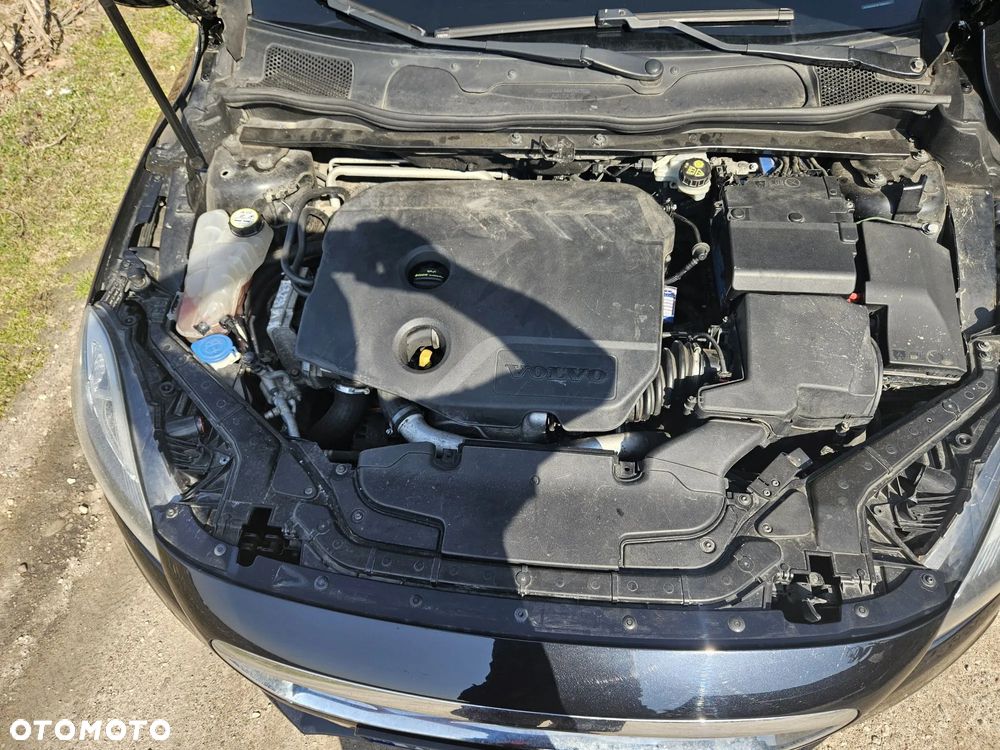 Volvo V40 D2 - 10