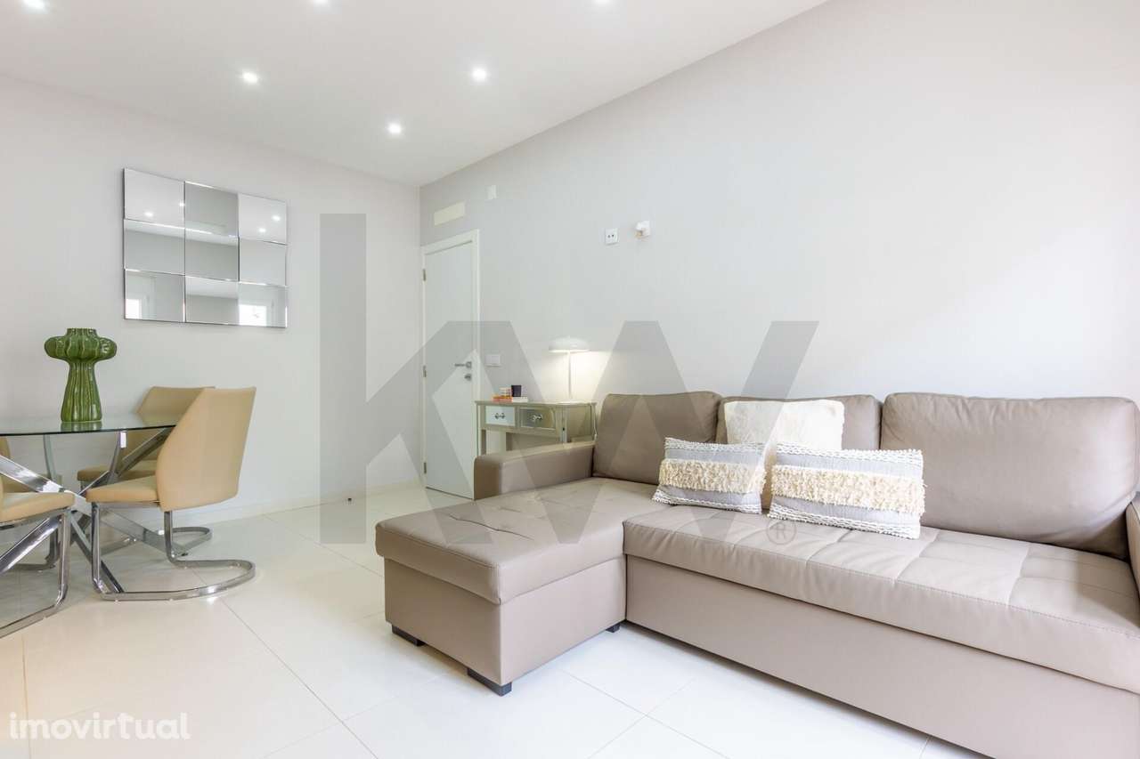 T3 Remodelado com Ampla Arrecadação com acesso ao exterior | Cova da P - Grande imagem: 4/29