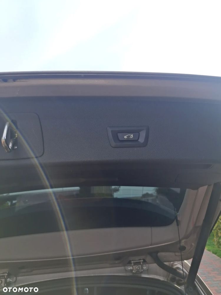 BMW X1 sDrive18d - 10