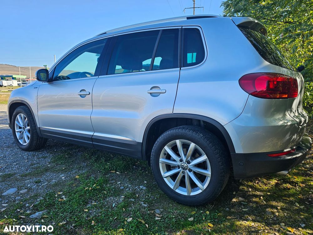 Volkswagen Tiguan 2.0 TDI DPF BlueMotion Technology Lounge Sport & Style - 28