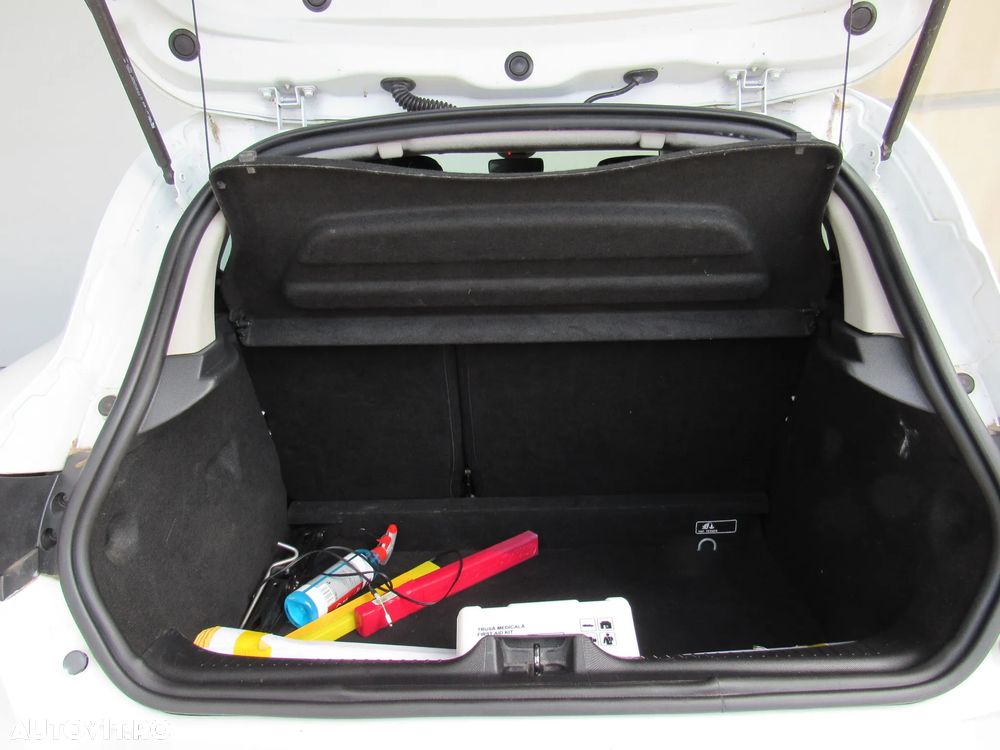 Renault Clio 1.5 dCi 75 Authentique - 10